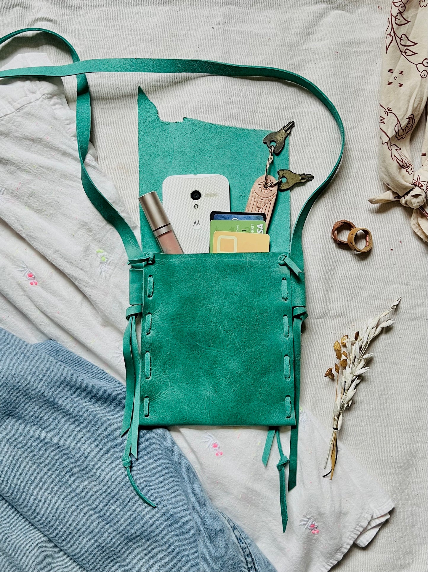 Nora Phone Pouch – Compact Leather Crossbody, Small-Batch